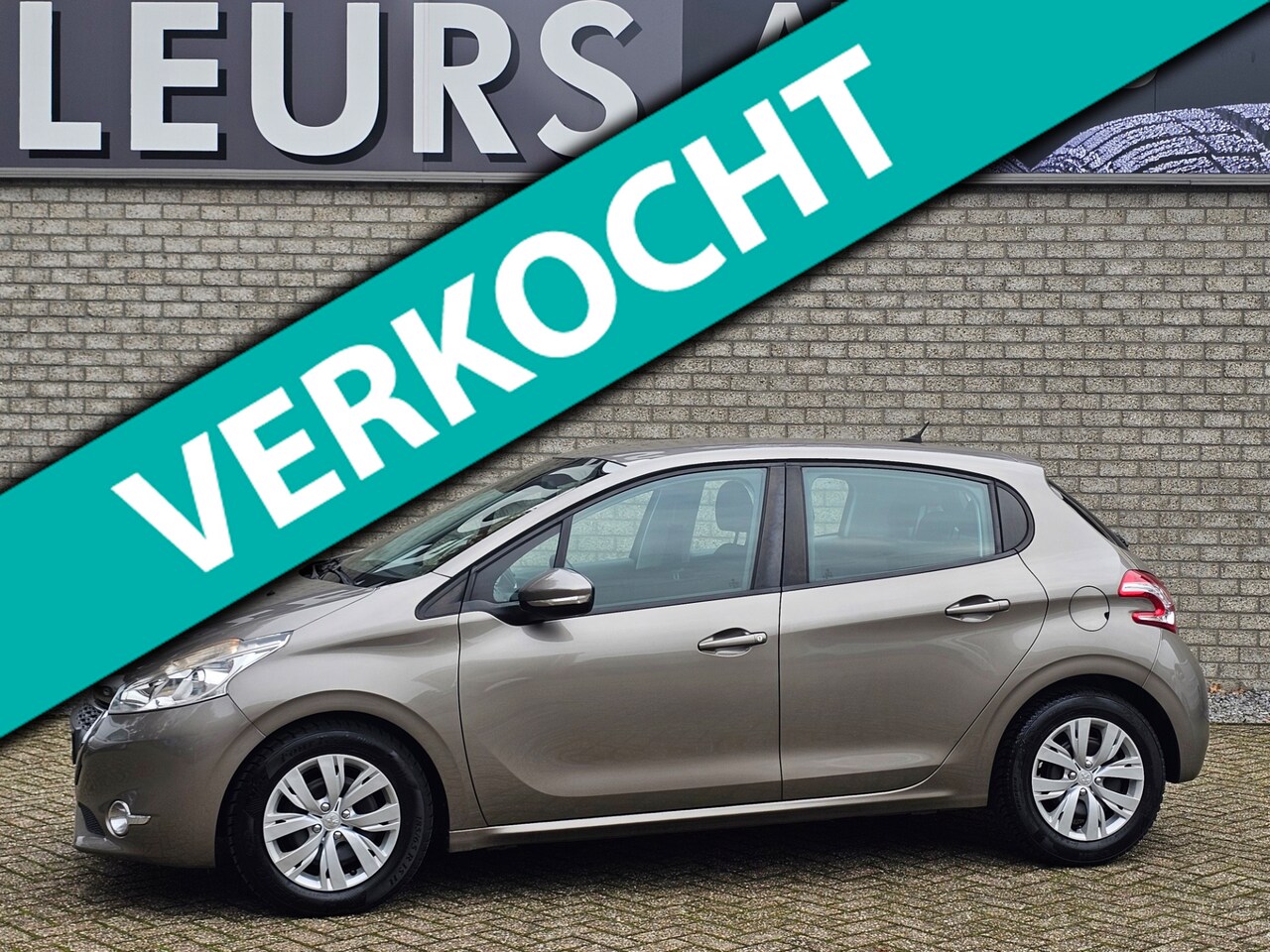 Peugeot 208 - 1.4 VTi Envy Navi/Ecc/Ccr/Pdc - AutoWereld.nl