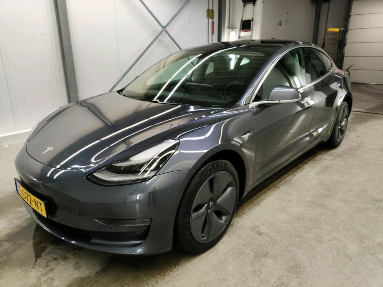 Tesla Model 3 - Long-Range AWD 351pk 75 kWh [ AUTOPILOT+620KM WLTP+PREMIUM AUDIO ] - AutoWereld.nl