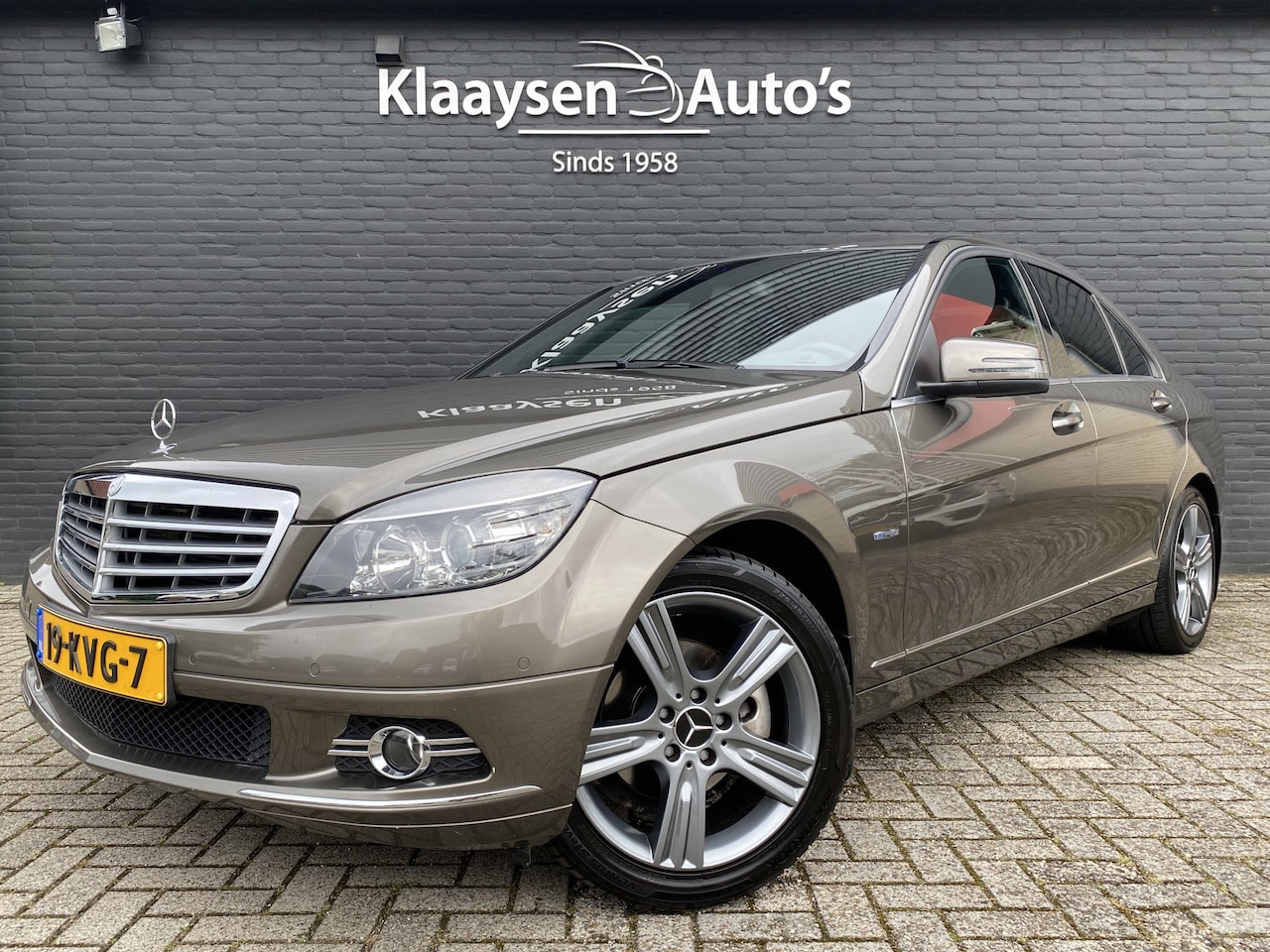 Mercedes-Benz C-klasse - 180 CGI BlueEFFICIENCY Special Edition AUT. | navigatie | trekhaak | leder/stof interieur - AutoWereld.nl