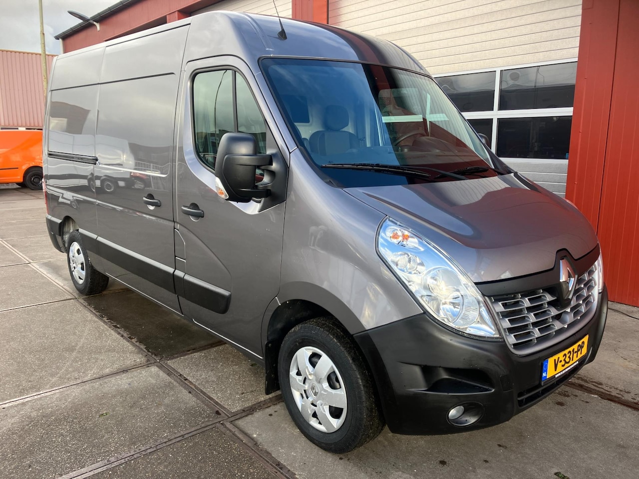 Renault Master - T35 2.3 dCi L2H2 Energy T35 2.3 dCi L2H2 Energy - AutoWereld.nl