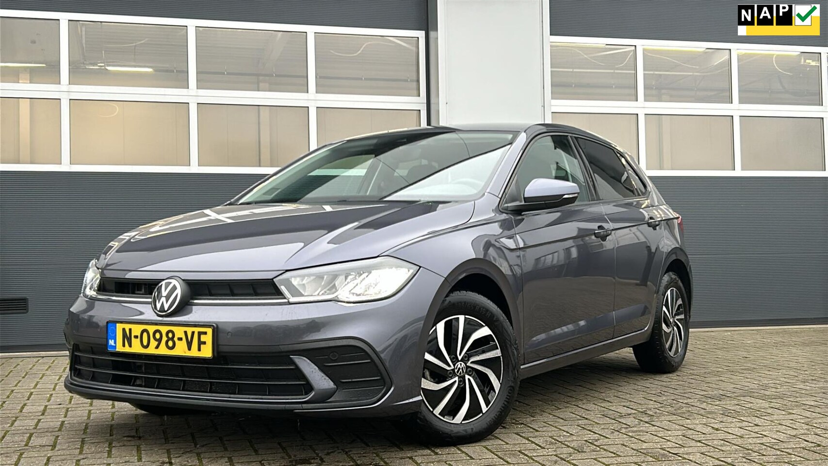 Volkswagen Polo - 1.0 TSI Life NL.Auto/Automaat/Digitaal Dashboard/Climatronic/Apple-Carplay/Cruise-Control/ - AutoWereld.nl