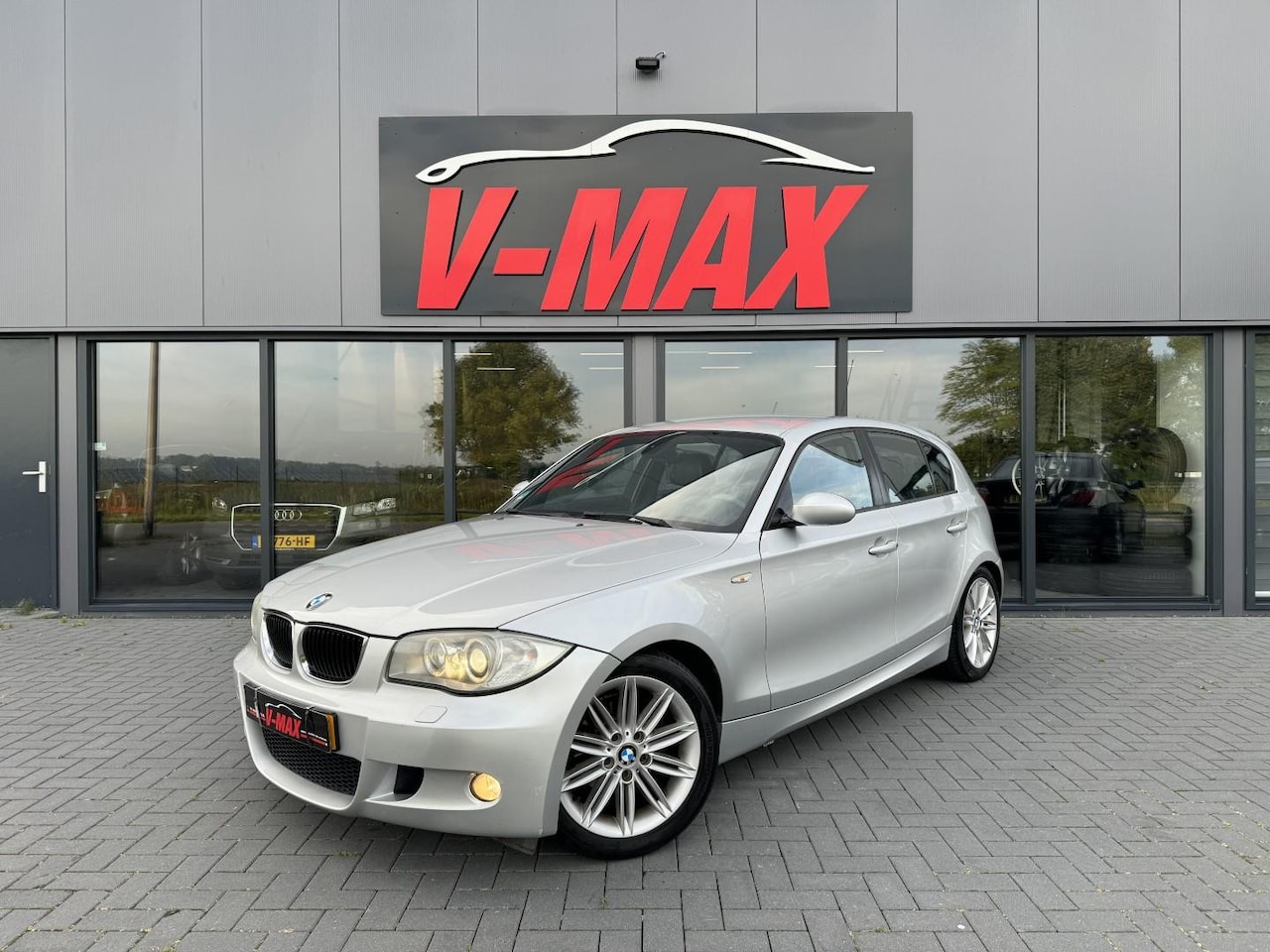 BMW 1-serie - 116i Orig. M-Tech Sport Leder Xenon Stoelverwarming - AutoWereld.nl