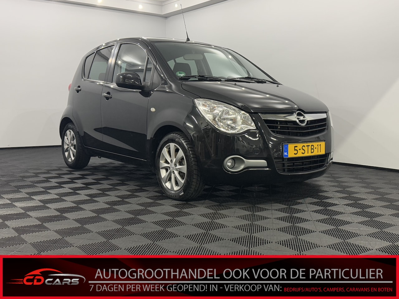 Opel Agila - 1.0 Berlin Airco, Mistlamp, Radio, Lichtmetalen velgen - AutoWereld.nl