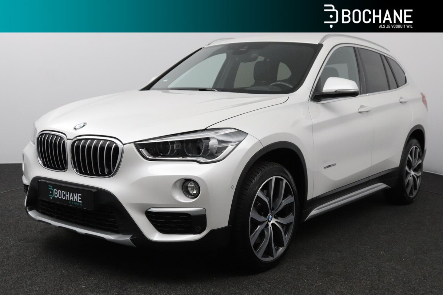 BMW X1 - sDrive20i | 192PK | 1e Eigenaar| Dealeronderhouden|  Parel Wit Metallic| LED Koplampen| - AutoWereld.nl