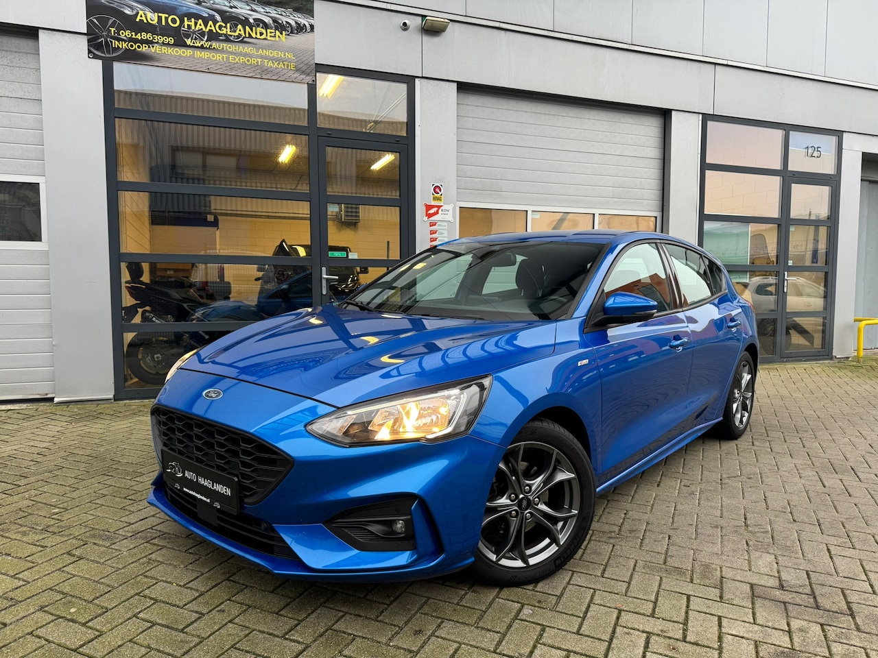 Ford Focus - 1.0 EcoBoost ST Line-Keyless-CarPlay - AutoWereld.nl