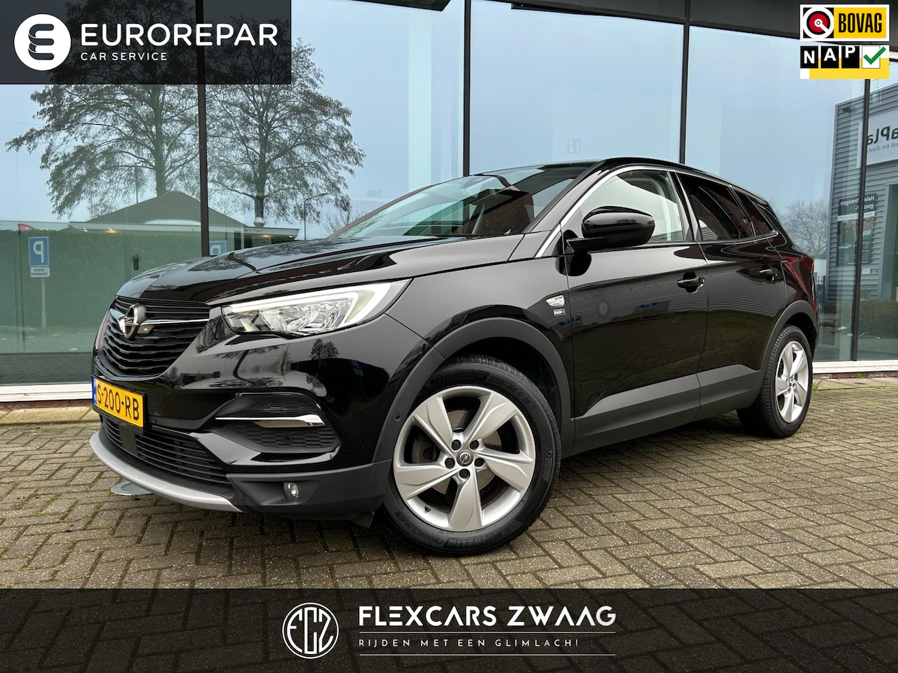 Opel Grandland X - 1.2 Turbo Elegance - Automaat - Navi - Trekhaak - Winterpakket - AutoWereld.nl