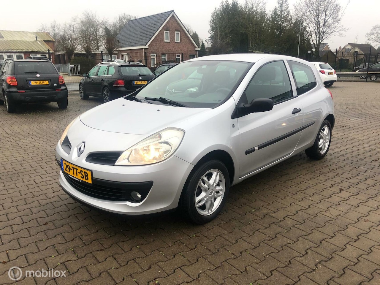 Renault Clio - 1.2-16V 3 DRS AIRCO ELL PAK NW APK - AutoWereld.nl