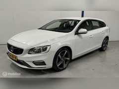 Volvo V60 - 2.0 T4 R-design NL-AUTOMAAT / AUTOMAAT