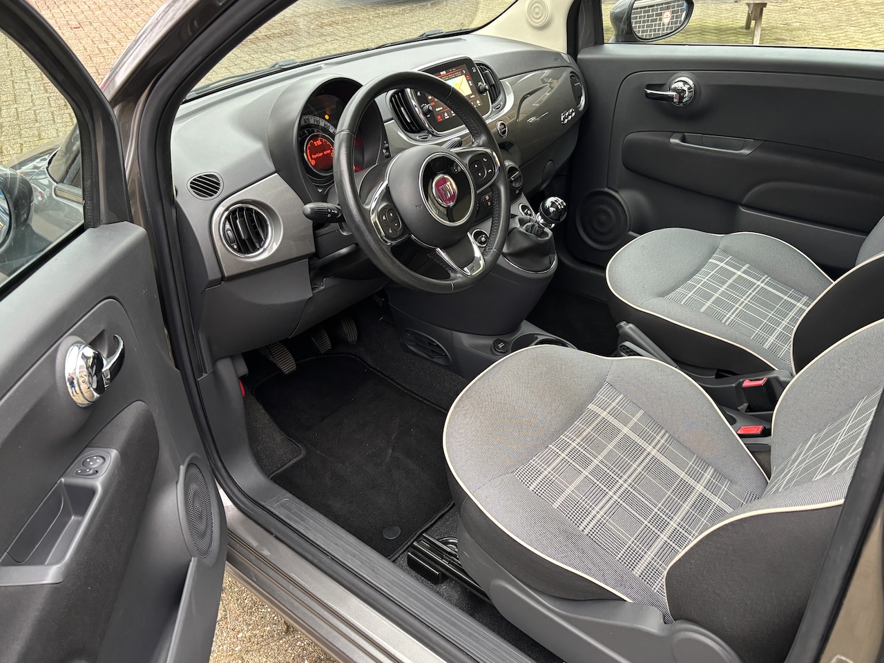 Fiat 500 - 0.9 TwinAir Turbo Lounge | Navi. Airco. Pano. Goed onderhouden.