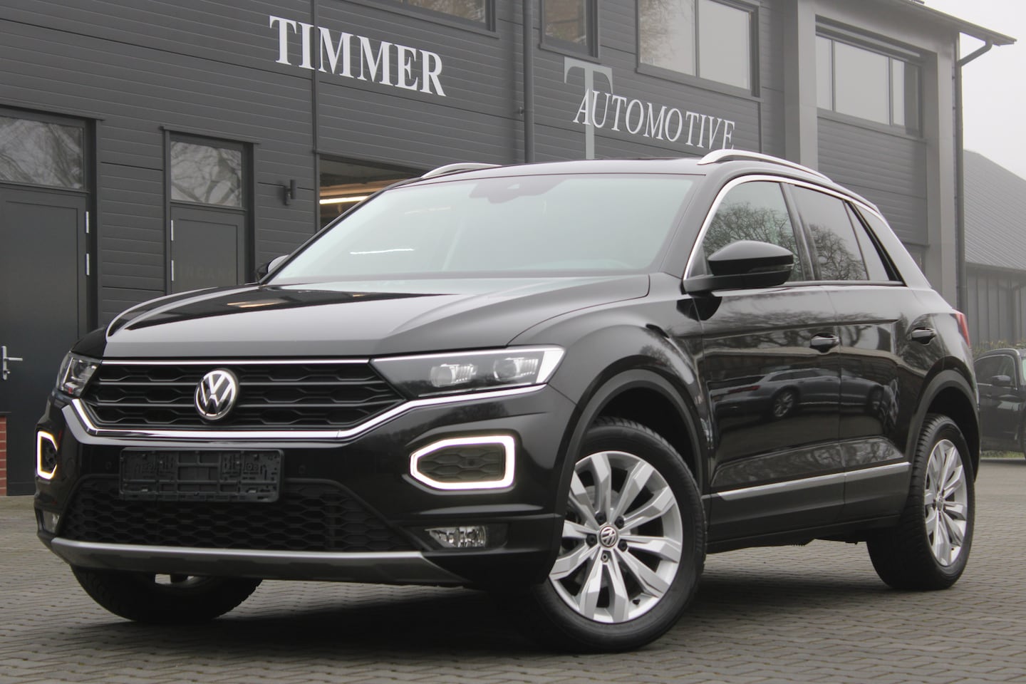 Volkswagen T-Roc - 1.5 TSI Style Business Dealer onderhouden - Panodak - Virtueel cockpit - AutoWereld.nl