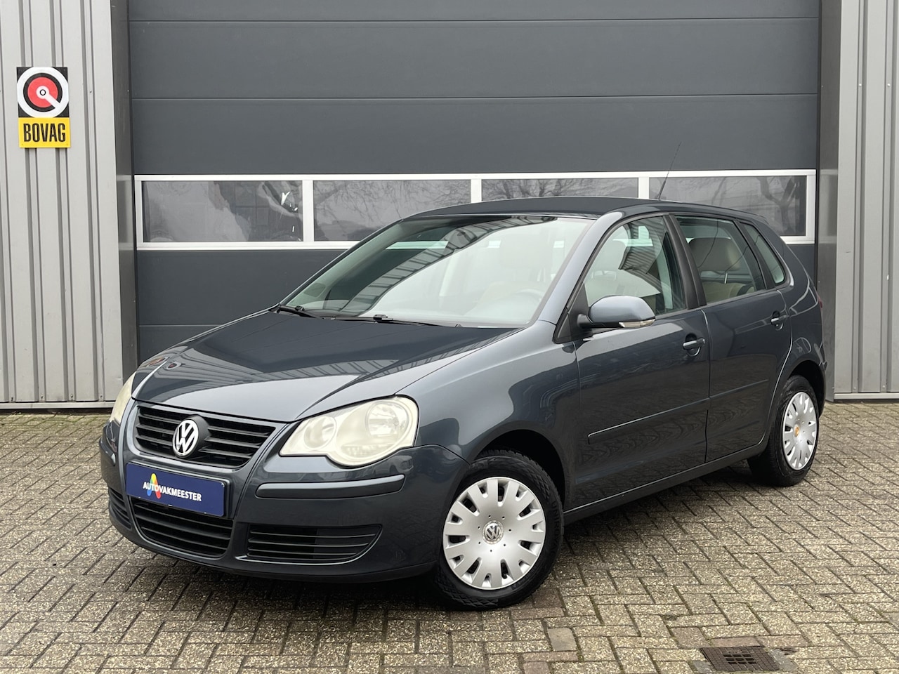 Volkswagen Polo - 1.4-16V Optive | Airco | Leer | All Season | 5-deurs - AutoWereld.nl