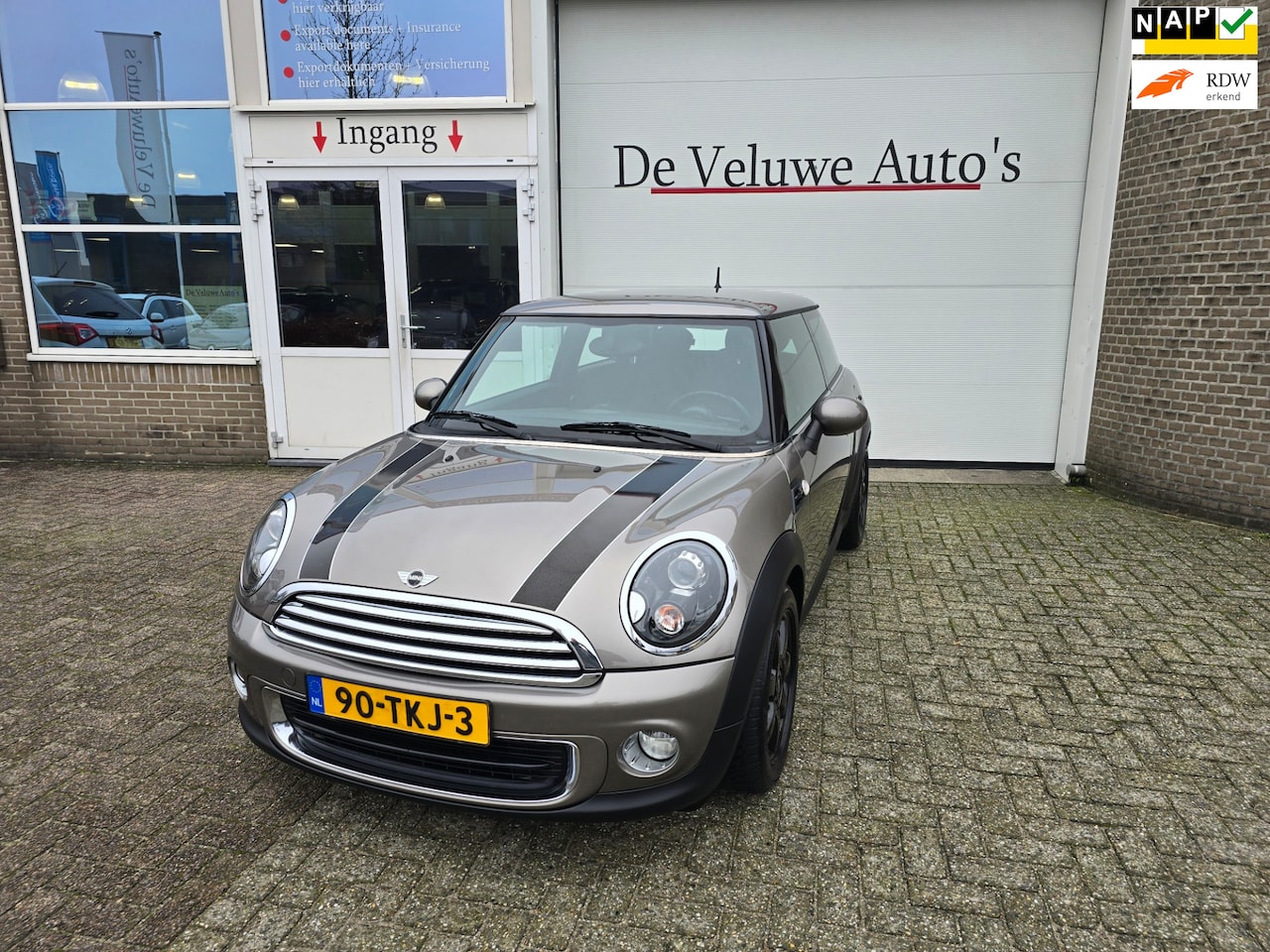 MINI One - Mini 1.6 Red Hot airco cruise navigatie NL- auto - AutoWereld.nl