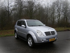 SsangYong Rexton - RX 270 Xdi Dynamic High Roof . AUTOMAAT . Leder intrieur . Trekhaak . enz enz