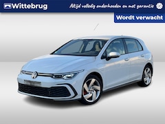 Volkswagen Golf - 1.4 eHybrid 245pk DSG GTE / Virtual Cockpit / 17" LMV / Navi / Stuur en Stoelverwarming /