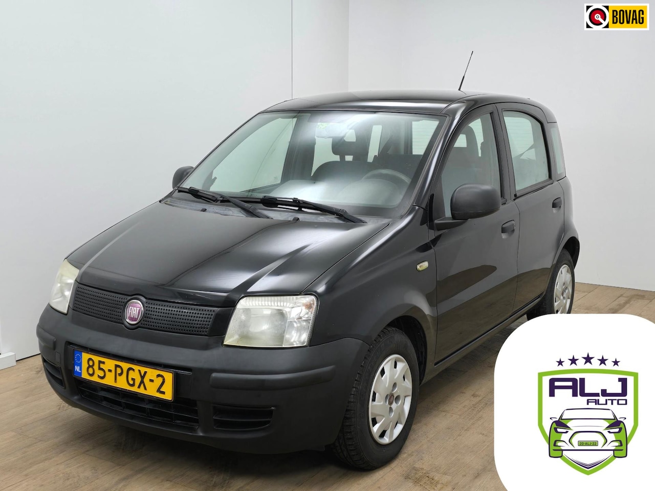 Fiat Panda - Occasion 1.2 Actual 5 deurs in kleur zwart | Tweedehands Fiat Panda met ruime apk | ALJ ui - AutoWereld.nl