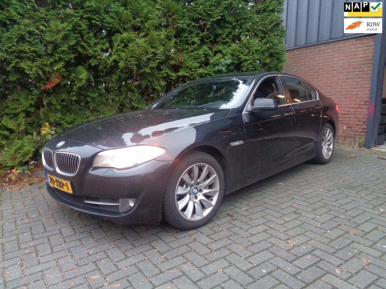 BMW 5-serie - 525d High Executive 525d High Executive,Navi,Leder,Xenon,PDC - AutoWereld.nl