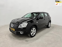 Nissan Qashqai - 2.0 Tekna Premium / Pano / Navi / Trekhaak / achteruitrijcamera