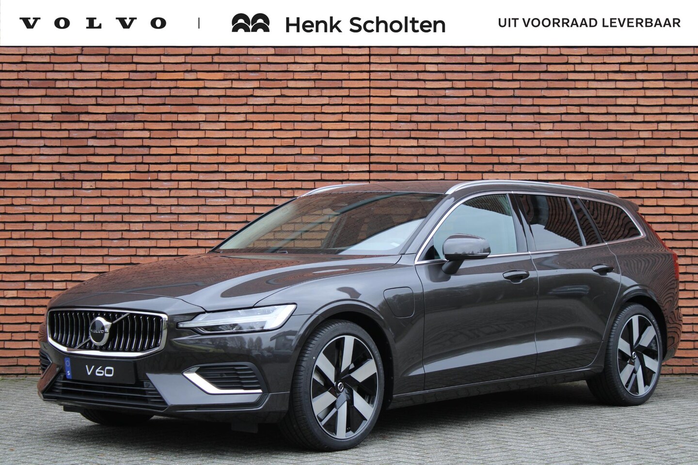 Volvo V60 - T6 AUT8 350PK Recharge AWD Essential Bright, Adaptieve Cruise Control Met Pilot Assist, Ve - AutoWereld.nl