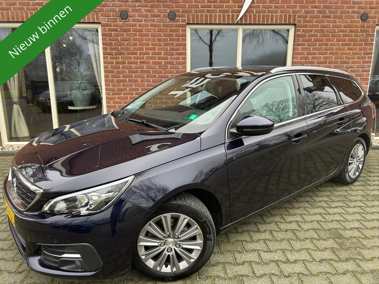 Peugeot 308 SW - 1.2 PureTech Blue Lease Premium Automaat PANO / CAMERA / DAB+ / CARPLAY / ANDROID / KEYLES - AutoWereld.nl