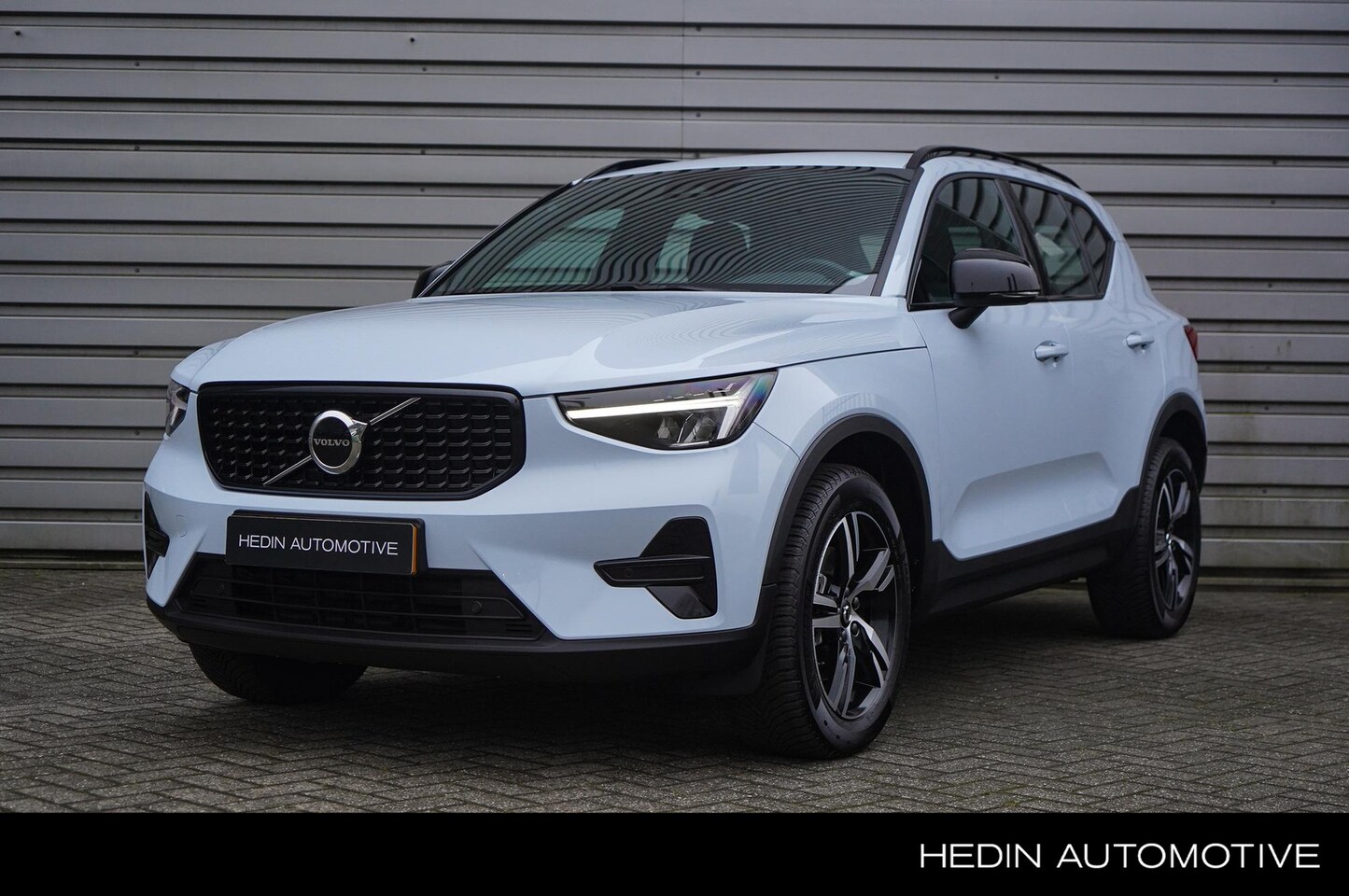 Volvo XC40 - 2.0 B4 Plus Dark | Stoel & Stuurverwarming | Adaptieve Cruise + Pilot Assist | Elek. Trekh - AutoWereld.nl