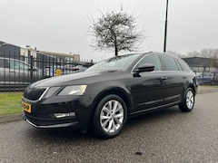 Skoda Octavia Combi - 1.5 TSI Greentech 150pk DSG-7 Business Edition Apple Carplay