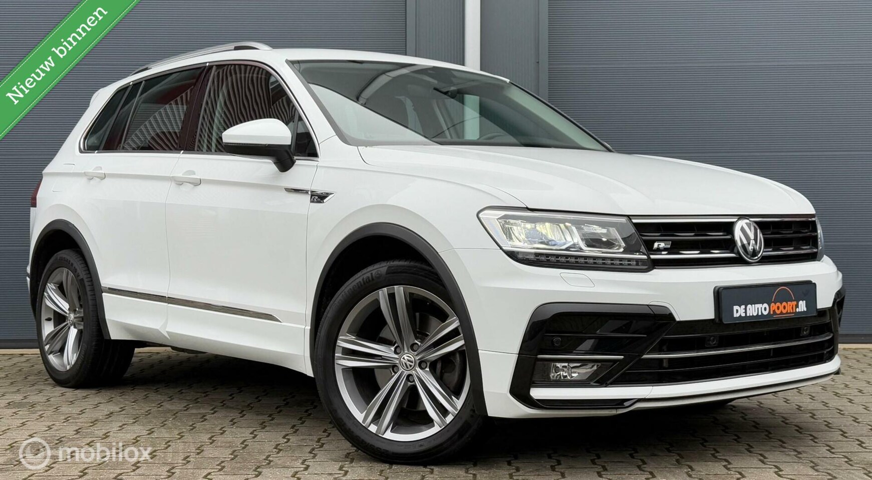 Volkswagen Tiguan - 2.0 TSI 4Motion R-Line Trekhaak/Viritual/LED - AutoWereld.nl