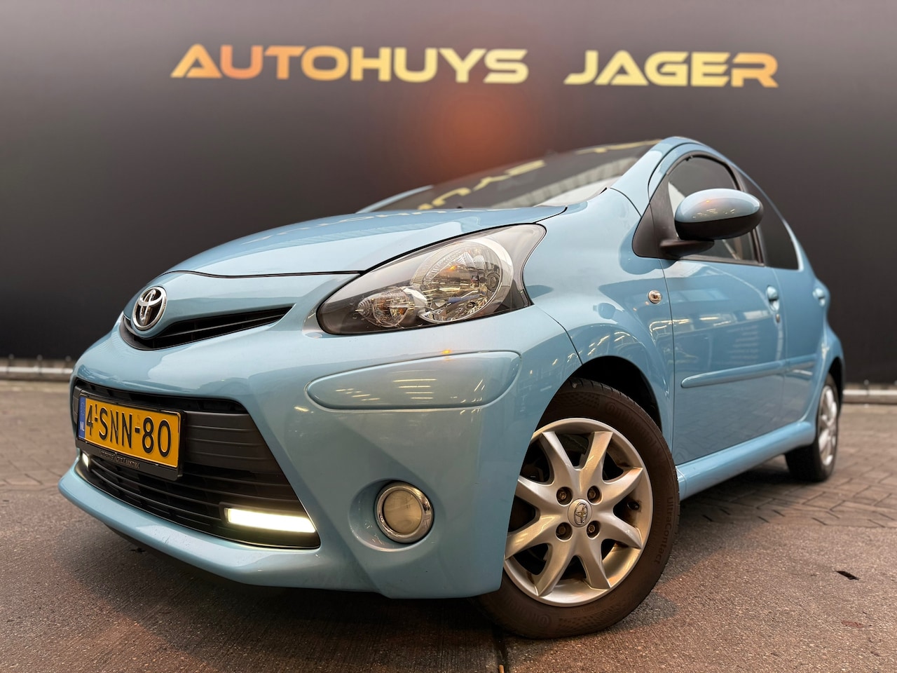 Toyota Aygo - 1.0 VVT-i Dynamic Blue 1.0 VVT-i Dynamic Blue - AutoWereld.nl