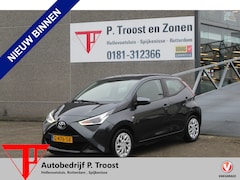 Toyota Aygo - 1.0 VVT-i x-play limited Achteruitrijcamera/Airco/Elektrische ramen/Bluetooth/Spraakbedien