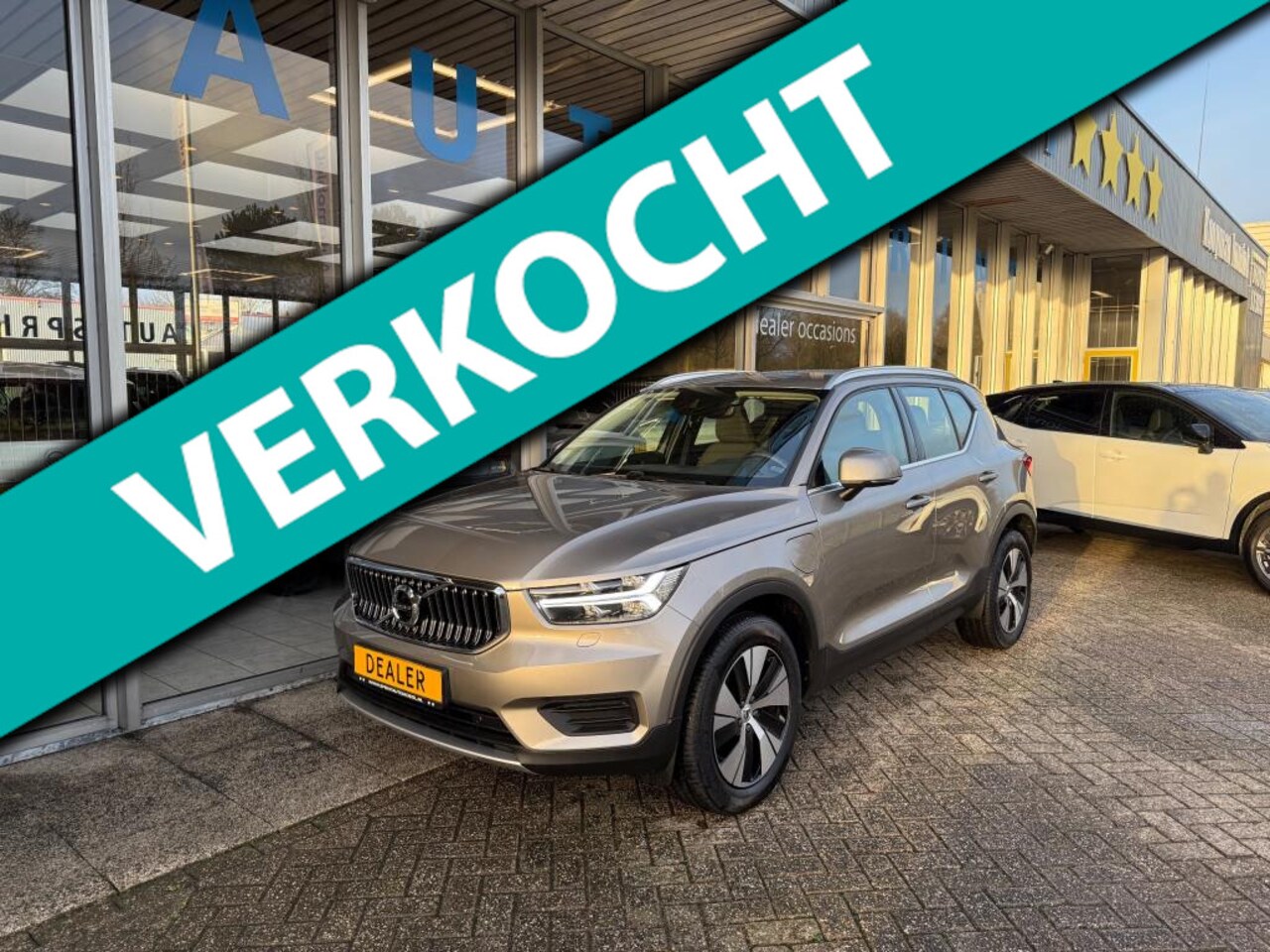 Volvo XC40 - 1.5 T4 Recharge Inscription Expression PHEV 211PK AUTOMAAT / ELEKTISCHE ACHTERKLEP / CARPL - AutoWereld.nl