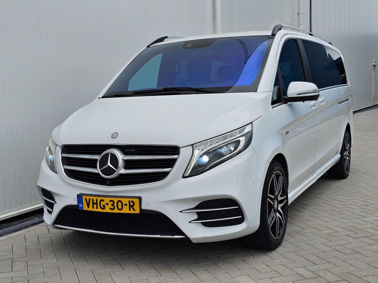 Mercedes-Benz V-klasse - 250d AMG XXL? DC Avantgarde Edit. Vol Opties! - AutoWereld.nl