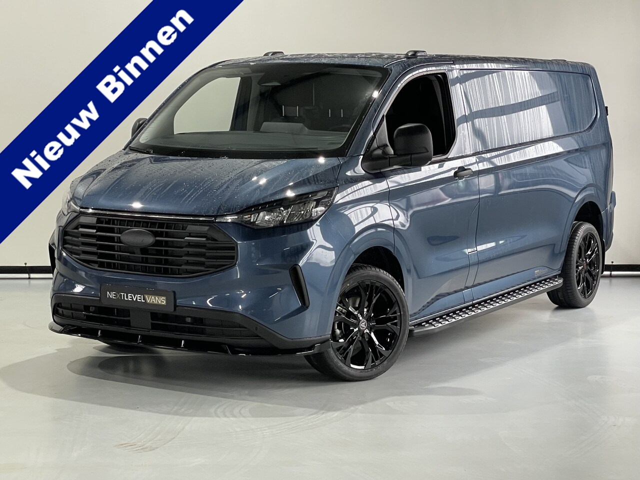 Ford Transit Custom - 170 PK AUT L2 / H1 Pack Premium / Navi / Camera - AutoWereld.nl