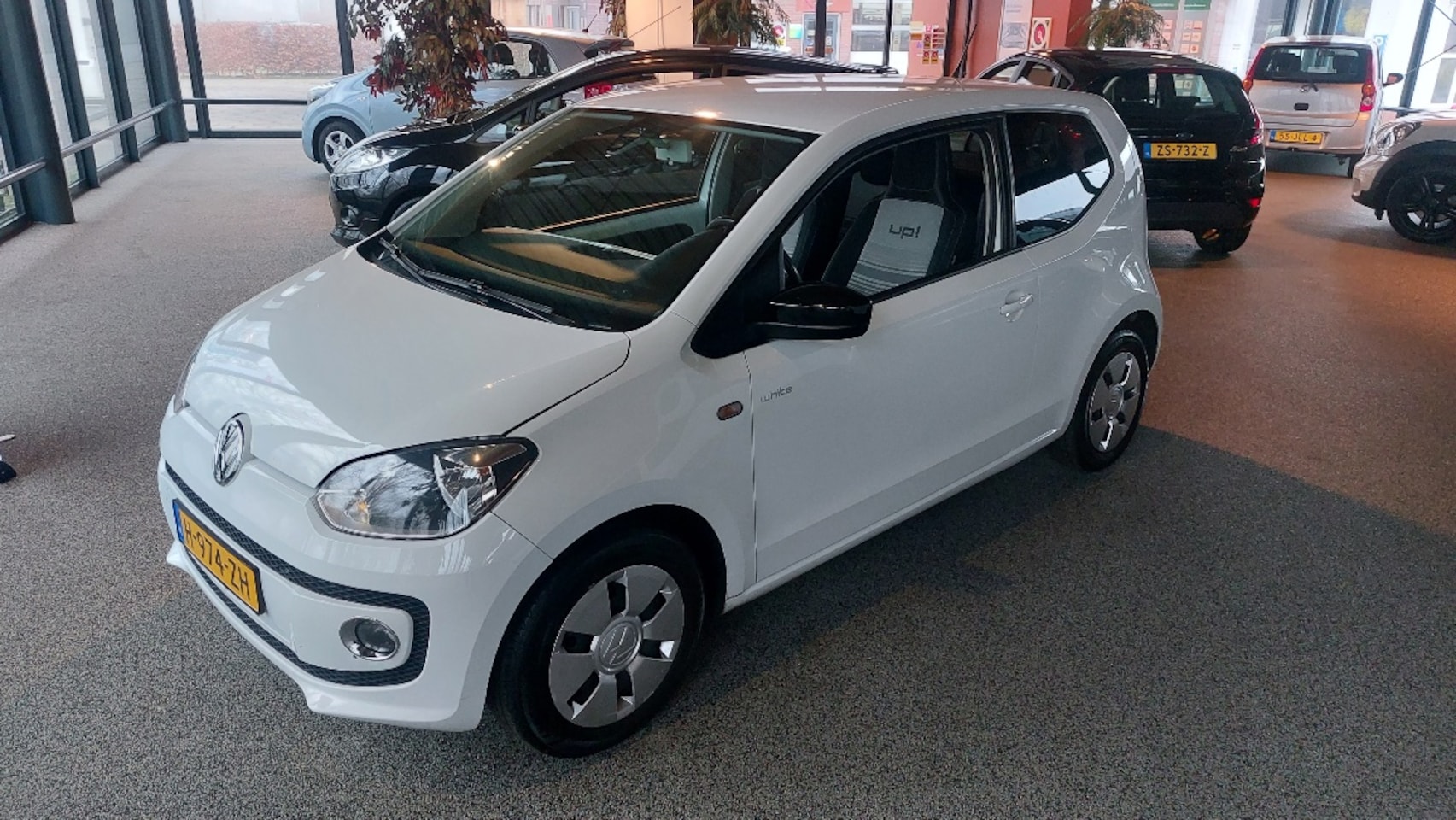 Volkswagen Up! - Volkswagen . WHITE - AutoWereld.nl