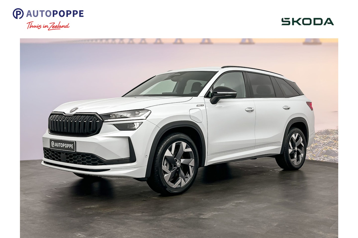 Skoda Kodiaq - 1.5 TSI PHEV Sportline Business Trekhaak - LM 19 inch - 360 Camera - AutoWereld.nl