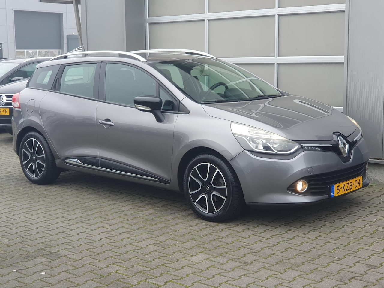 Renault Clio Estate - 0.9 TCe Expression Airco/Cruise/Navi!! - AutoWereld.nl