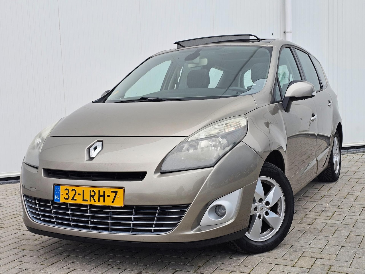 Renault Grand Scénic - 1.9 dCi Dynamique 7p. PANO/NAVI APK 08-2025 Nette Auto! - AutoWereld.nl