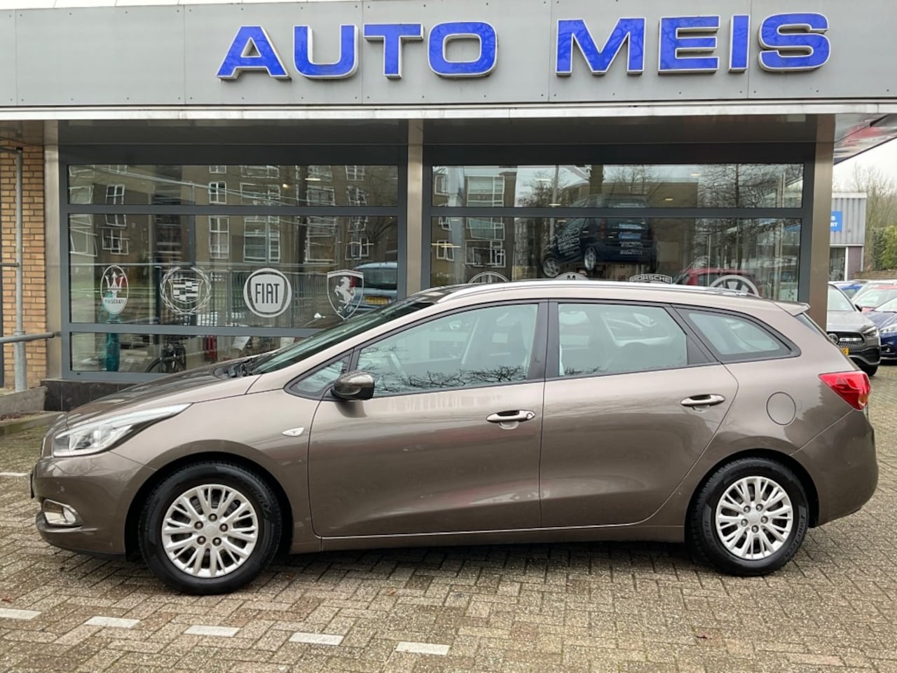 Kia Cee'd - 1.6 GDI ComfortLine 1.6 GDI COMFORTLINE - AutoWereld.nl