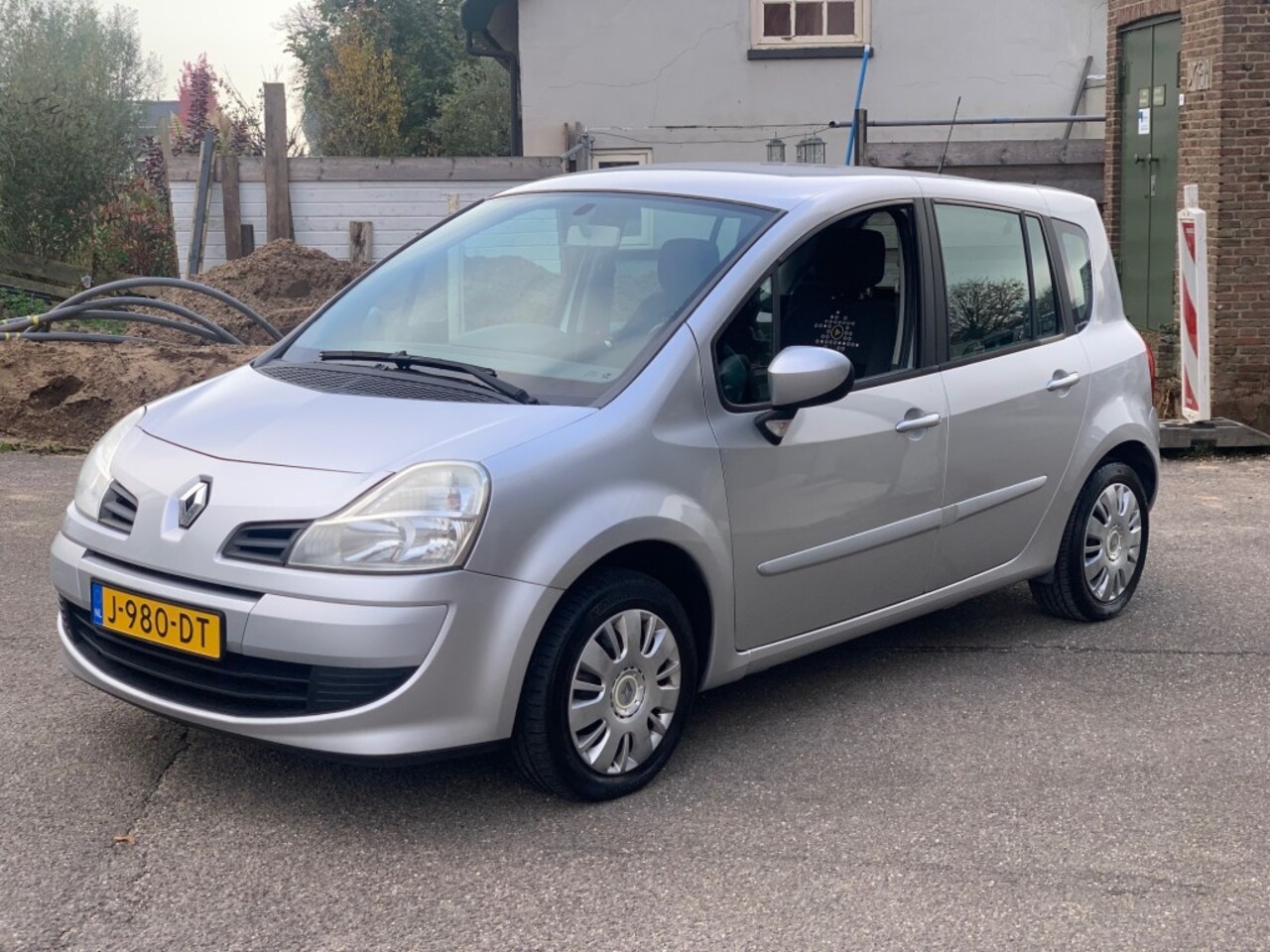 Renault Modus - 1.2-16V AUTHENTIQUE HOGE INSTAP AIRCO NETTE RENAULT - AutoWereld.nl