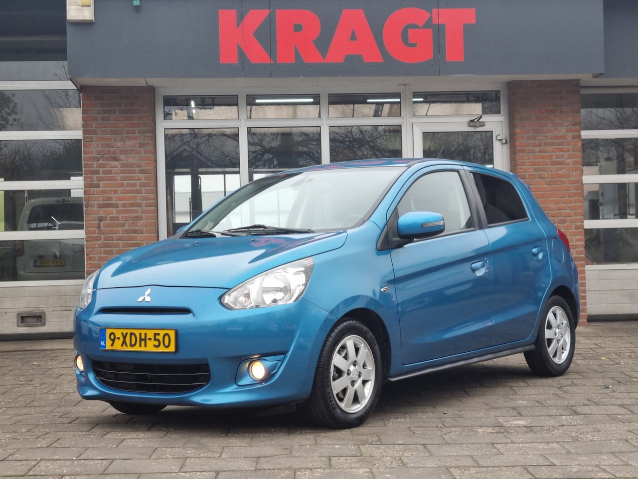 Mitsubishi Space Star - Intense 1.0 71 pk - 5drs - climate - lichtmetaal - nette auto! - AutoWereld.nl