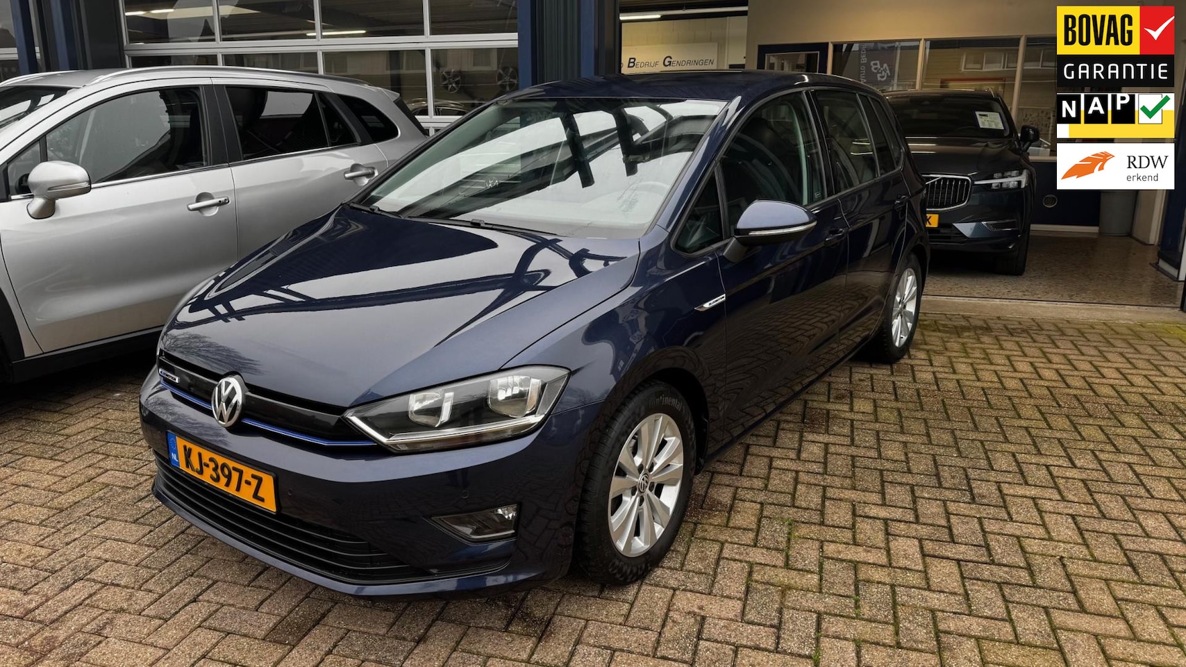 Volkswagen Golf Sportsvan - 1.0 TSI Connected Series 1.0 TSI Connected Series - AutoWereld.nl