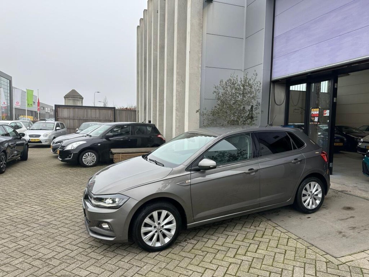 Volkswagen Polo - 1.0 TSI Copper-Line CAMERA! LED! CARPLAY! INRUIL MOGELIJK! - AutoWereld.nl