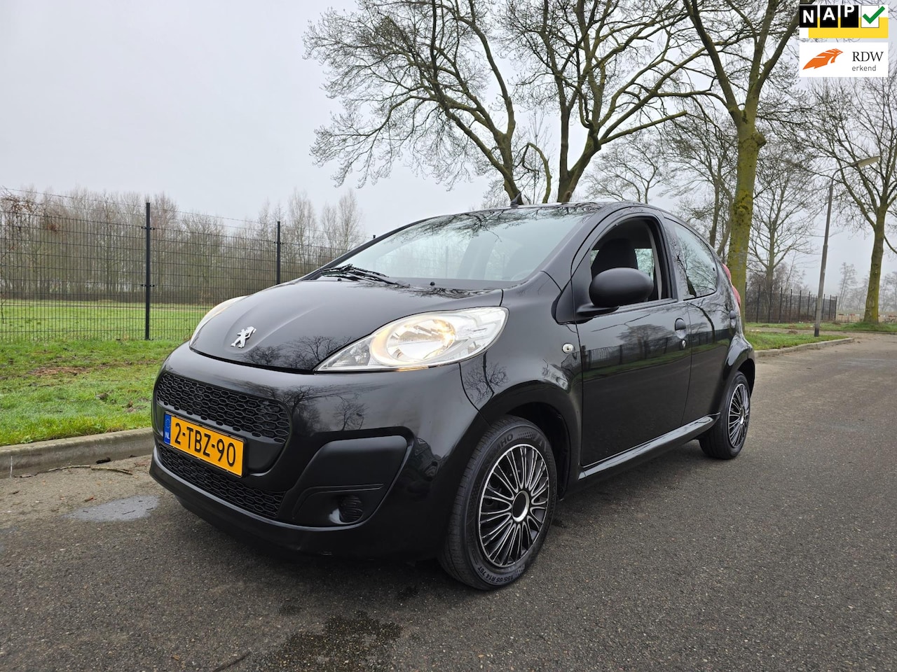 Peugeot 107 - 1.0 Access Accent 5drs Airco Nw apk Nap 118dkm! - AutoWereld.nl