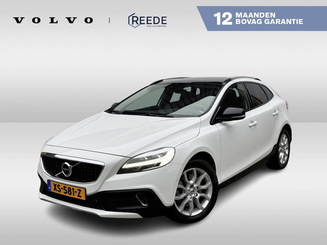 Volvo V40 Cross Country - 1.5 T3 Automaat Polar+ Luxury Panoramadak | Camera | Standkachel - AutoWereld.nl