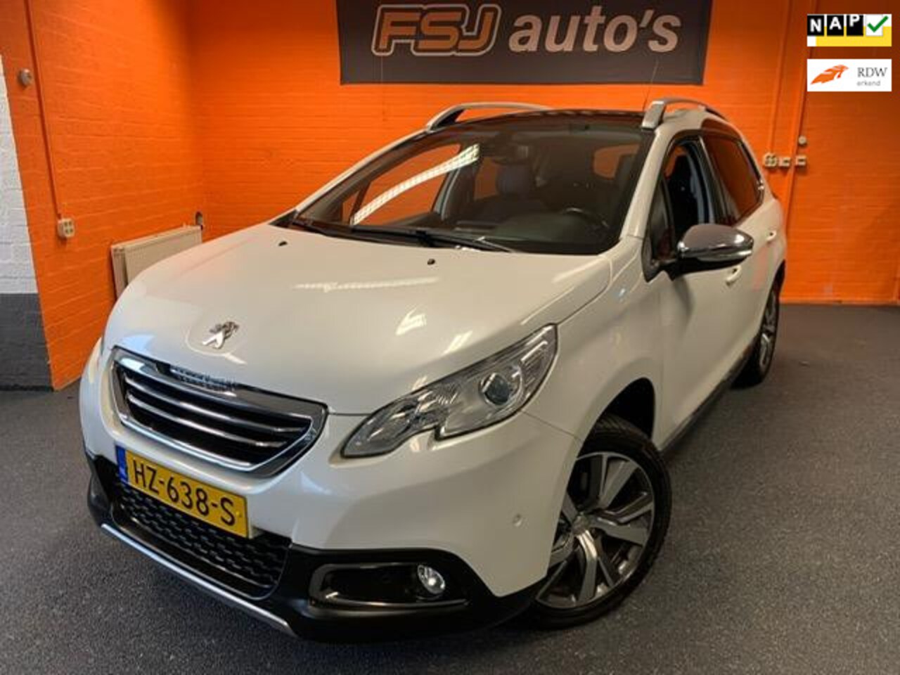 Peugeot 2008 - 1.2 PureTech Allure Automaat / Veel optie's - AutoWereld.nl