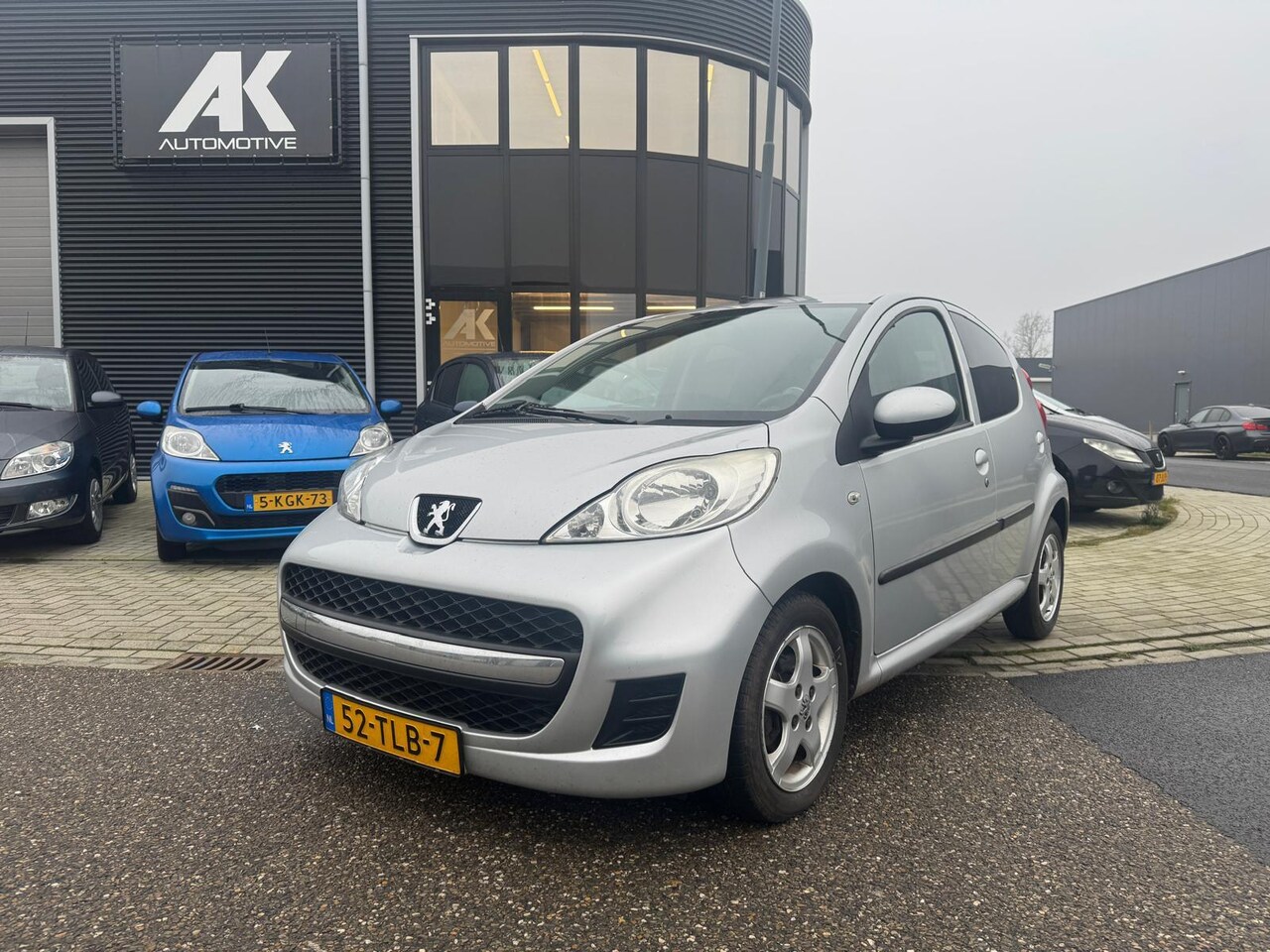 Peugeot 107 - 1.0-12V Black & Silver - AutoWereld.nl