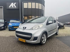 Peugeot 107 - 1.0-12V Black & Silver