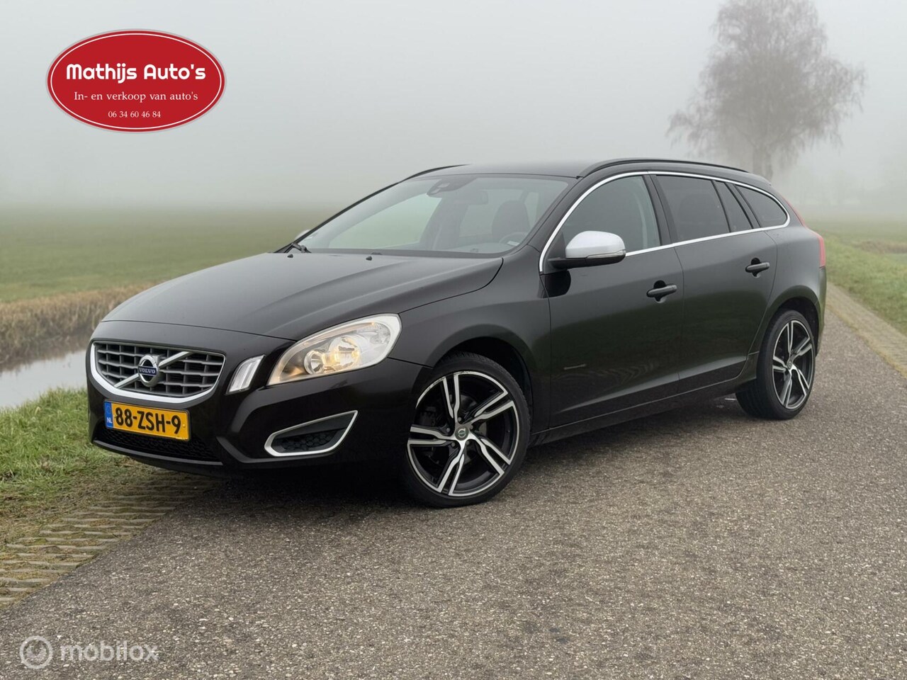 Volvo V60 - 1.6 T4 R-Design Automaat Nette staat! 100% onderhouden! - AutoWereld.nl