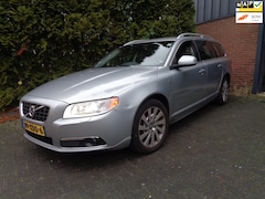 Volvo V70 - 2.0 D3 Momentum, Navi, Leder, Xenon, PDC