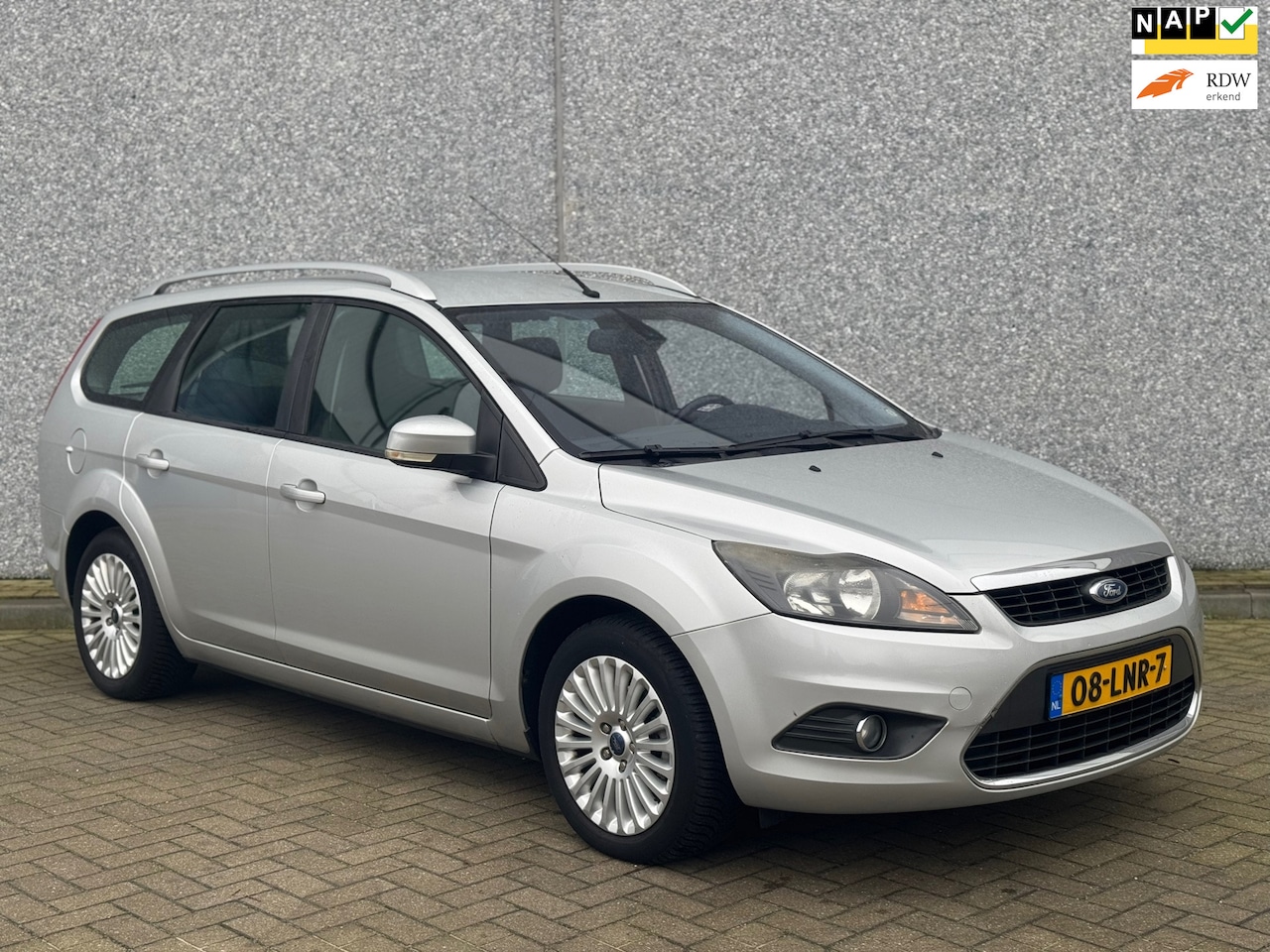 Ford Focus Wagon - 1.8 Limited-Airco-Cruise-Trekhaak-Nap - AutoWereld.nl