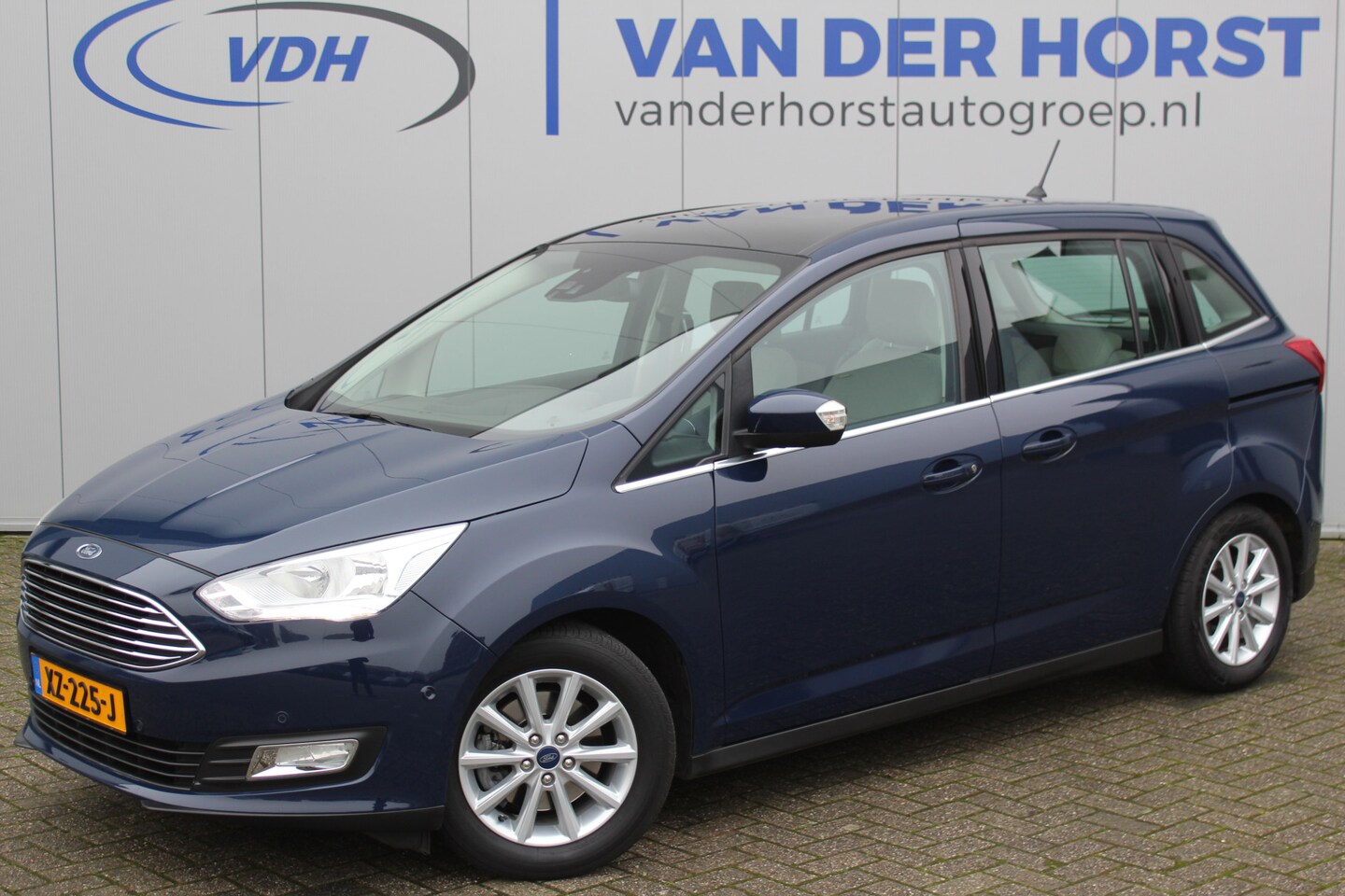 Ford Grand C-Max - 1.0-125pk Titanium. Correct nette, ruime, comfortabele en goed onderhouden MPV, slechts 40 - AutoWereld.nl