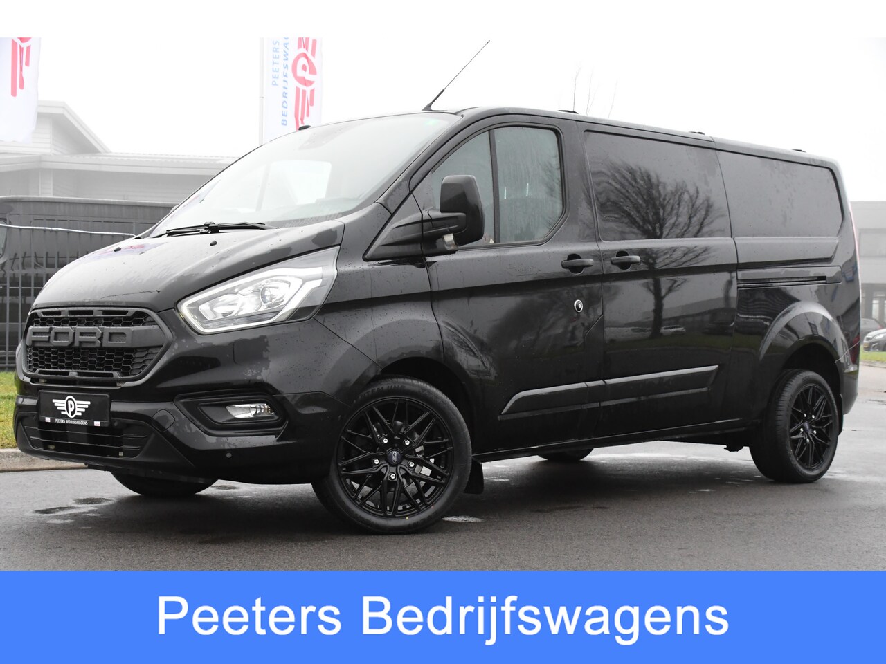 Ford Transit Custom - 320 2.0 TDCI L2H1 Black Edition Camera, Cruise, Carplay, 130Pk, Automaat, Sensoren, Multim - AutoWereld.nl